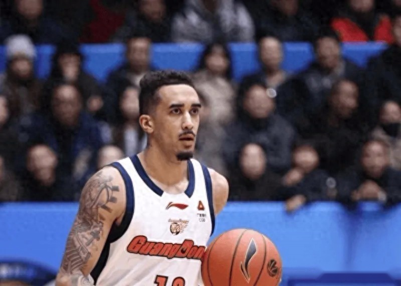 广东大胜吉林！奎因轰42分，徐杰回暖，萨姆纳划水，焦泊乔伤退！